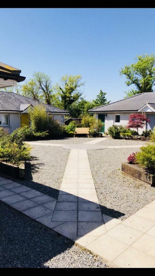 A Selection Of Self Catering Holiday Homes At Kilcloon Cottages เมย์นูท ภายนอก รูปภาพ