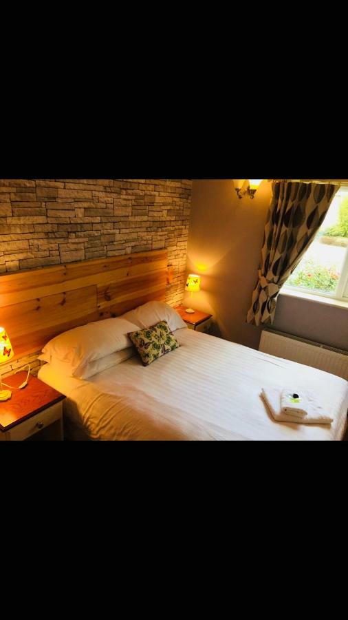 A Selection Of Self Catering Holiday Homes At Kilcloon Cottages เมย์นูท ภายนอก รูปภาพ