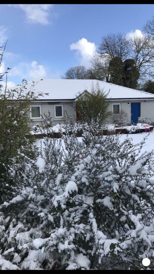 A Selection Of Self Catering Holiday Homes At Kilcloon Cottages เมย์นูท ภายนอก รูปภาพ